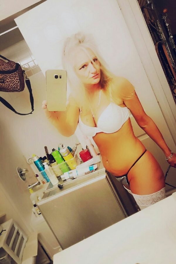 Besoin d’un gars pour rencontre coquine à Paris, ça presse ! rencontre-Cougar-Paris