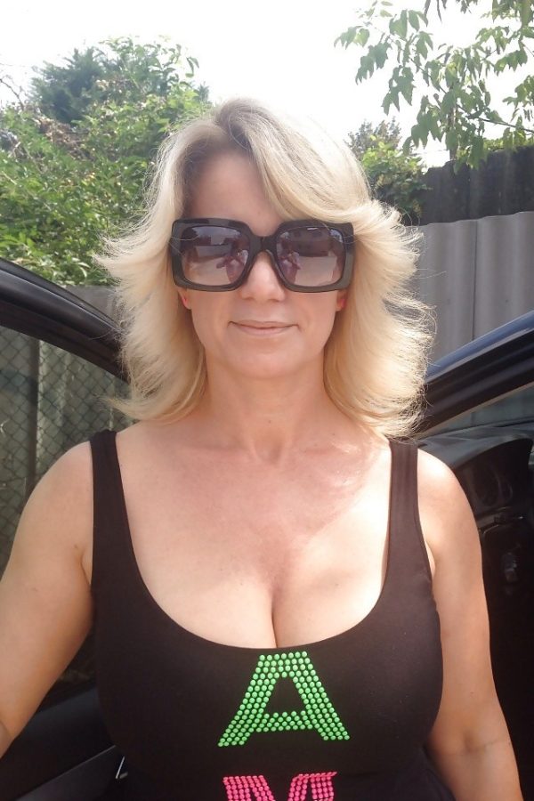 Tu veux vraiment me servir ? rencontre-Dominatrice-Lyon