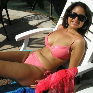 Pas de blabla, direct au but. Esmeralda - rencontre-MILF-Versailles