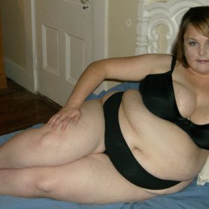 Mon canapé est trop grand pour une seule Laura - rencontre-MILF-Fontenay-sous-Bois