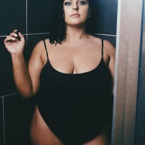 Tu connais le parfum des baisers brûlés à minuit 🔥 Jeanne - rencontre-MILF-Lyon